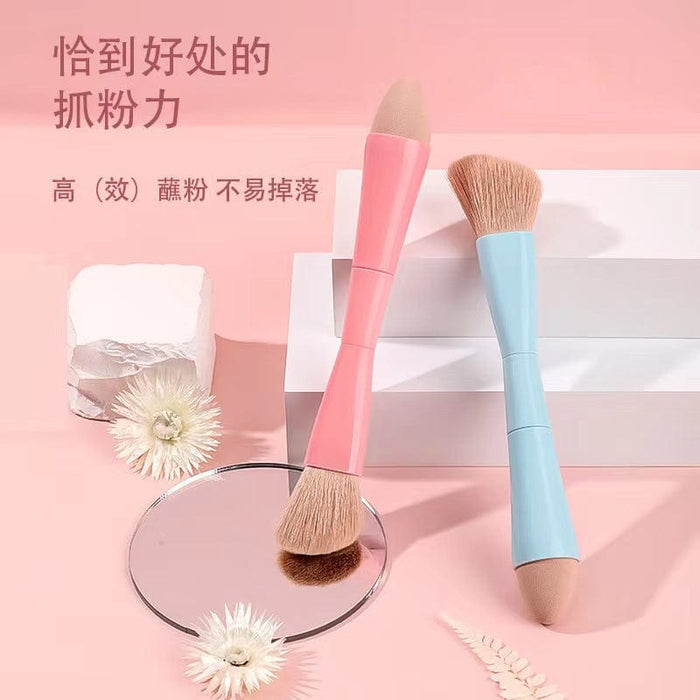 Amazon's most popular beauty tool makeup brush four-in-one multi-function portable beauty pen concealer blush foundation